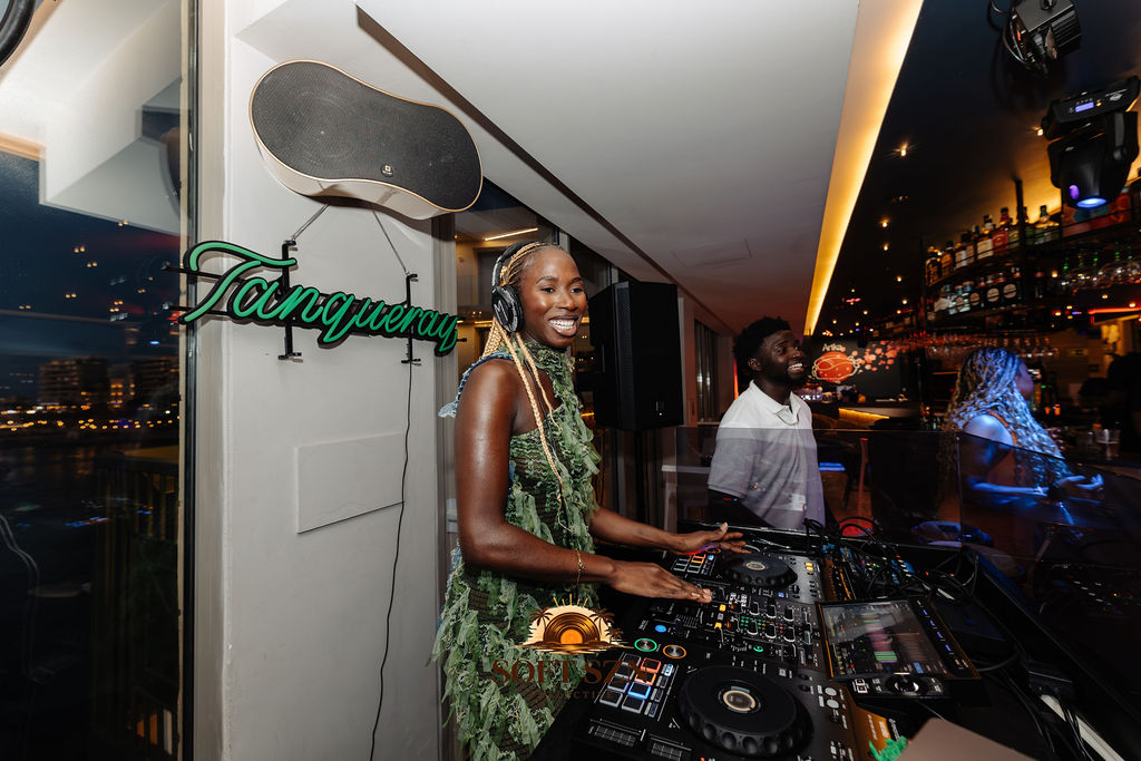 EPS 03: Sunset & Silhouettes event photo 110